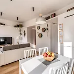 Bright Apartment Near Metro - Cardinals Retreat